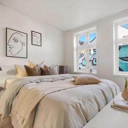 Cozy Hideaway With Private Balcony And Self Check In *