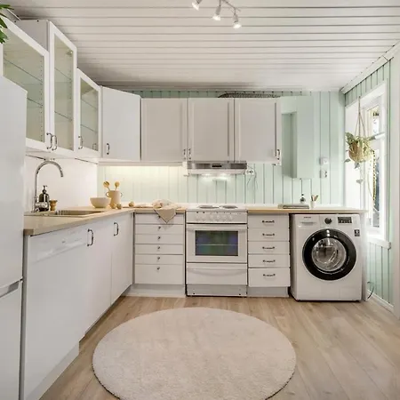 Apartamento Cozy Hideaway With Private Balcony And Self Check In *