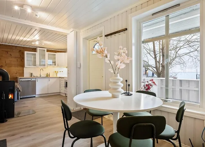 Apartament Cozy Hideaway With Private Balcony And Self Check In Bergen