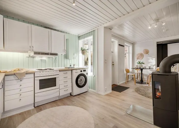 Apartament Cozy Hideaway With Private Balcony And Self Check In