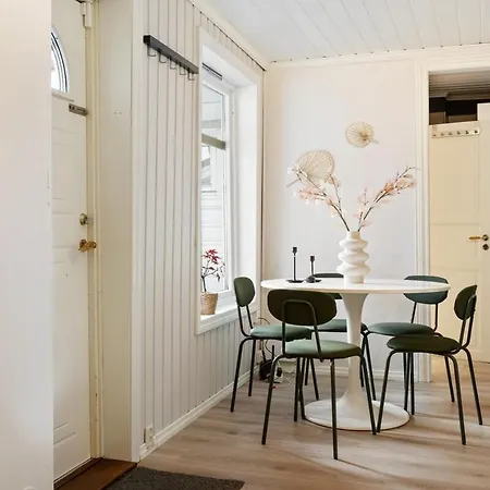 Cozy Hideaway With Private Balcony And Self Check In 卑爾根
